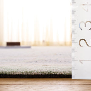 Safavieh Ebony Hand-tufted Runner Rug - Elegant Wool-cotton Blend For Stylish Hallways And High-traffic Areas Green ,Ivory Wool & Cotton Ebn822y-5