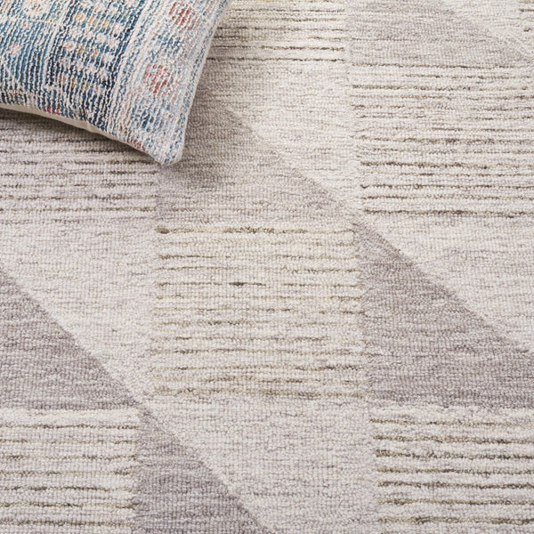 Safavieh Ebony Hand-tufted Area Rug: Elegant Geometric Design In Plush Wool-cotton Blend For Cozy Spaces Grey Wool & Cotton Ebn823f-8