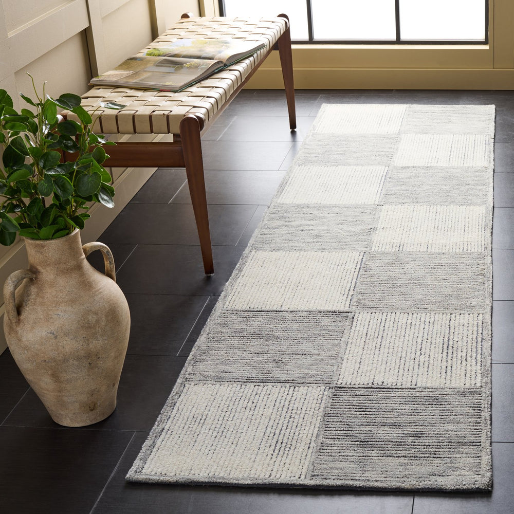 Safavieh Ebony Wool & Cotton Runner Rug – Handcrafted Elegance With Modern Checkerboard Design For Luxury Homes Ivory ,Grey Wool & Cotton Ebn824f-28