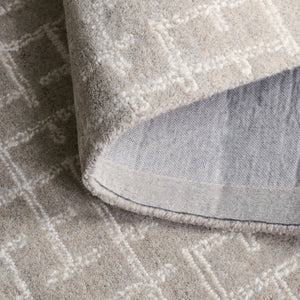 Safavieh Ebony Hand‑Tufted Round Grey Rug — Wool‑Cotton Blend, Geometric‑Modern Design, Durable Comfort 6'-0" x 6'-0" EBN855F-6R