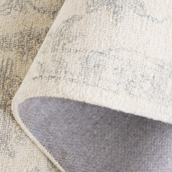 Safavieh Ebony Hand-tufted Area Rug: Luxurious Wool Blend With Intricate Grey Patterns For Elegant Living Spaces Ivory ,Grey 80% Wool,20% Cotton Ebn905a-5