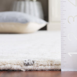 Safavieh Ebony Area Rug - Luxurious Hand-tufted Wool Blend With Geometric Patterns For Elegant Home Décor Ivory ,Beige 80% Wool,20% Cotton Ebn908a-4