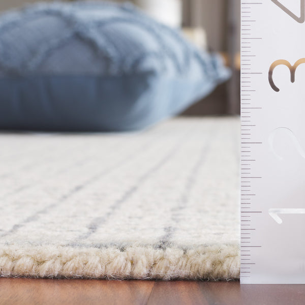 Safavieh Ebony Elegant Hand-tufted Area Rug In Soft Blue And Ivory - Perfect For Modern Home Décor! Light Blue ,Ivory 80% Wool,20% Cotton Ebn910m-3