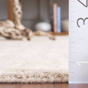 Safavieh Ebony Hand-tufted Area Rug: Luxurious Wool Blend, Modern Design For Stylish Home Décor And Comfort Beige 80% Wool,20% Cotton Ebn918b-6r