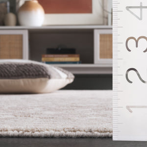 Safavieh Ebony Hand-tufted Runner Rug - Luxurious Modern Design In Elegant Neutral Tones For Any Space Light Brown ,Ivory 80% Wool,20% Cotton Ebn927t-5