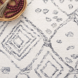 Safavieh Ebony Hand-tufted Runner Rug - Luxurious Wool & Cotton Blend, Modern Ivory And Grey Design, India Ivory ,Grey 80% Wool,20% Cotton Ebn929a-5