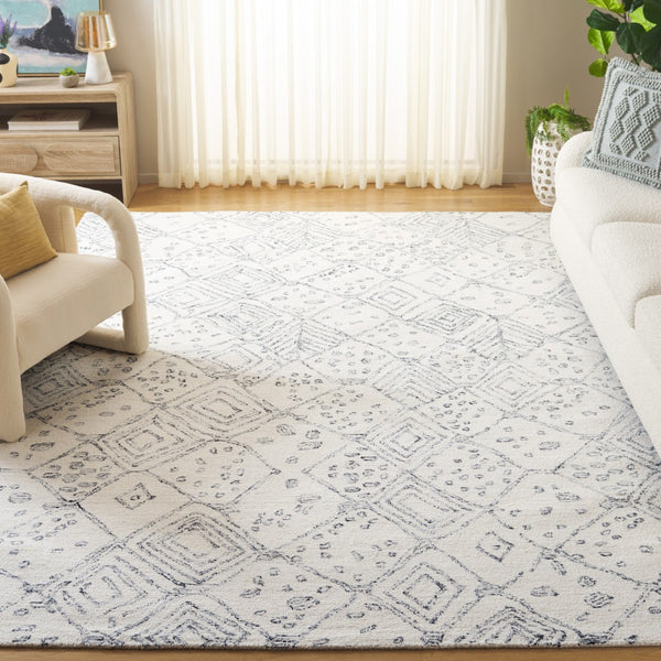Safavieh Ebony Area Rug - Luxurious Hand-tufted Wool Blend In Modern Design For Elegant Home Decor Upgrade Ivory ,Grey 80% Wool,20% Cotton Ebn929a-3