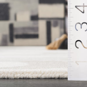 Safavieh Ebony Handcrafted Runner Area Rug - Luxurious Wool And Cotton Blend For Elegant Home Décor Ivory ,Green 80% Wool 20% Cotton Ebn951y-5