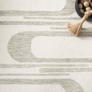 Safavieh Ebony Handcrafted Runner Area Rug - Luxurious Wool And Cotton Blend For Elegant Home Décor Ivory ,Green 80% Wool 20% Cotton Ebn951y-5