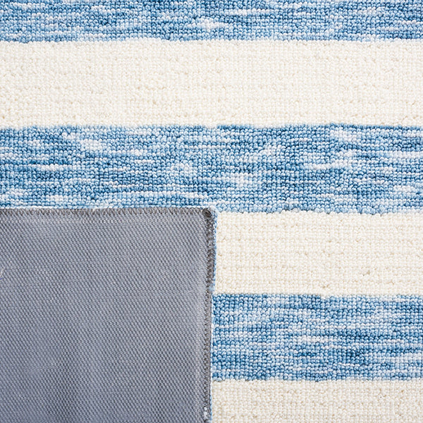 Safavieh Easy Contemporary Area Rug - Chic Striped Design In Soft Blue And Ivory For Elegant Home Decor Light Blue ,Ivory Polyester Ecr115l-210