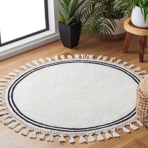 Safavieh Easy Care Handcrafted Area Rug - Luxurious Cotton Design With Elegant Tassel, Washable & Durable Ivory Cotton Ecr201a-7r