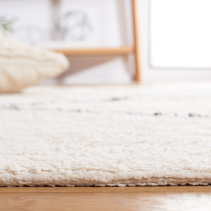 Safavieh Easy Hand Woven Cotton Area Rug - Minimalist Charm With Timeless Elegance, Washable For Easy Care Ivory ,Black Cotton Ecr210a-2