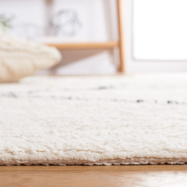 Safavieh Easy Hand Woven Cotton Area Rug - Minimalist Charm With Timeless Elegance, Washable For Easy Care Ivory ,Black Cotton Ecr210a-2