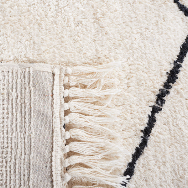 Safavieh Easy Hand Woven Cotton Area Rug - Minimalist Charm With Timeless Elegance, Washable For Easy Care Ivory ,Black Cotton Ecr210a-2