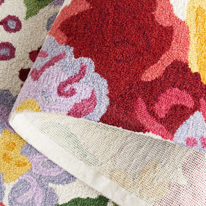 Safavieh Easy Care 307 Hand Tufted Floral Rug Ivory / Red 8' x 10'