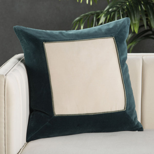 Jaipur Living Jaipur Living Velvet Cotton Bordered Throw Pillow with Piped Edges for Sofa or Bed Teal Poly Fill PLW103416