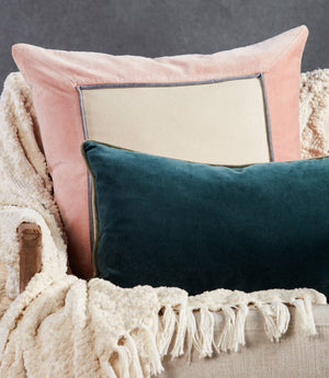 Jaipur Living Jaipur Living Emerson Cotton Velvet Lumbar Pillow Cover Reversible Cream Piped Edges Teal PLC102279