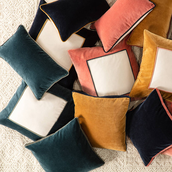 Jaipur Living Jaipur Living Hendrix Cotton Velvet Pillow Cover Bordered Piped Edge Tailored Design Navy PLC102274
