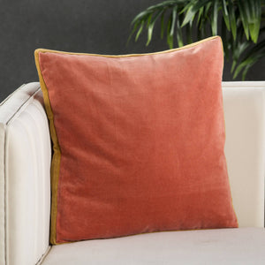 Jaipur Living Jaipur Living Bryn Cotton Velvet Throw Pillow Tailored Box Edge Accent for Sofa or Bed Pink Poly Fill PLW103400