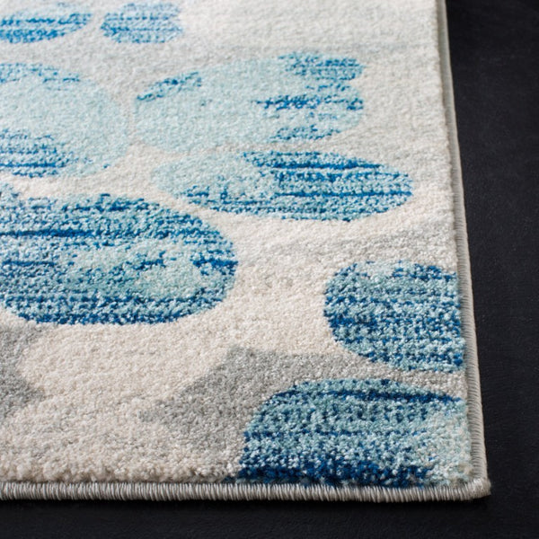 Safavieh Evoke Polypropylene Area Rug Power Loomed in Turkey for Transitional Living Spaces Grey Light Blue Square EVK236J-3SQ