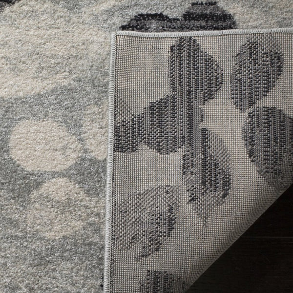 Safavieh Evoke Polypropylene Area Rug Power Loomed in Turkey for Transitional Living Spaces Grey Black Round EVK236R-3R