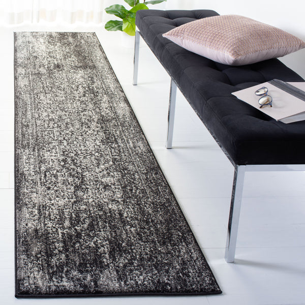 Safavieh Evoke Round Area Rug In Black & Grey — Low Pile Turkish Power-Loomed Blend For Stylish Durability 4'-0" x 4'-0" EVK256R-4R
