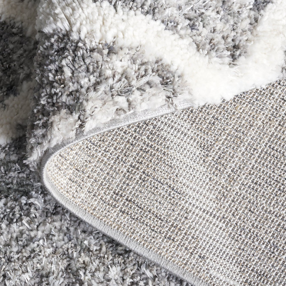Safavieh Everett Plush Grey & Ivory Shag Rug — 1" Pile, Power-Loomed Turkey, Durable Polypropylene Comfort 4'-0" x 6'-0" EVR800F-4