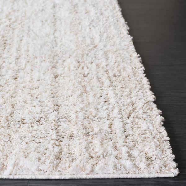 Safavieh Everett Area Rug – Elegant Medium Rectangle For Modern Spaces, Soft Durable Design For Comfort Ivory ,Beige Polypropylene & Polyester Evr802a-5