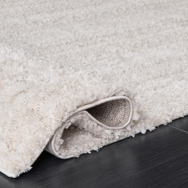 Safavieh Everett Shag Area Rug - Modern Turkish Design For Elegant Living Spaces, Soft And Durable Comfort Ivory ,Beige Polypropylene & Polyester Evr802a-7