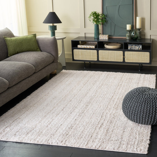Safavieh Everett Shag Area Rug - Modern Turkish Design For Elegant Living Spaces, Soft And Durable Comfort Ivory ,Beige Polypropylene & Polyester Evr802a-7