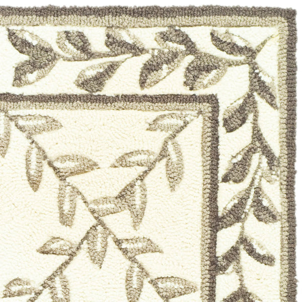 Safavieh Lattice Vine Hand Hooked  Rug Ivory / Sage EZC430B-2