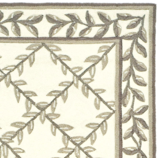 Safavieh Lattice Vine Hand Hooked  Rug Ivory / Sage EZC430B-2