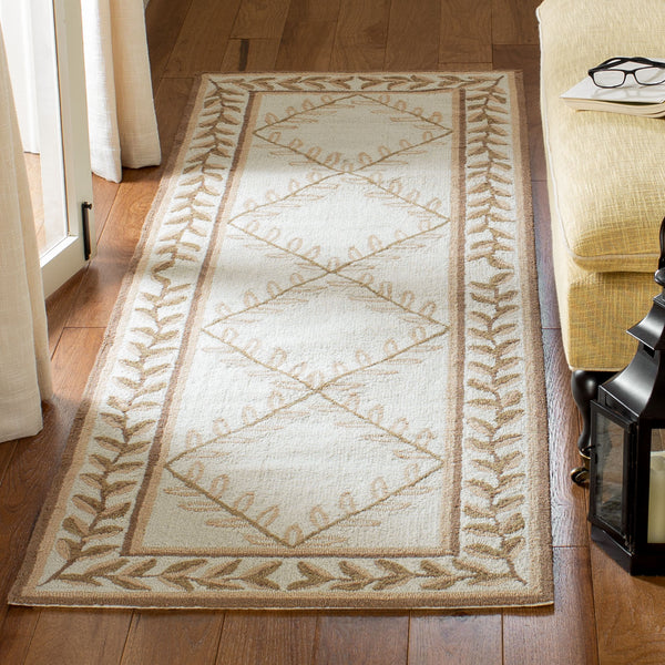 Safavieh Lattice Vine Hand Hooked  Rug Ivory / Sage EZC430B-2