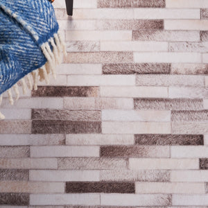 Safavieh Faux Hide 500 M/W S/R Power Loomed  Rug Beige / Brown FAH500B-9