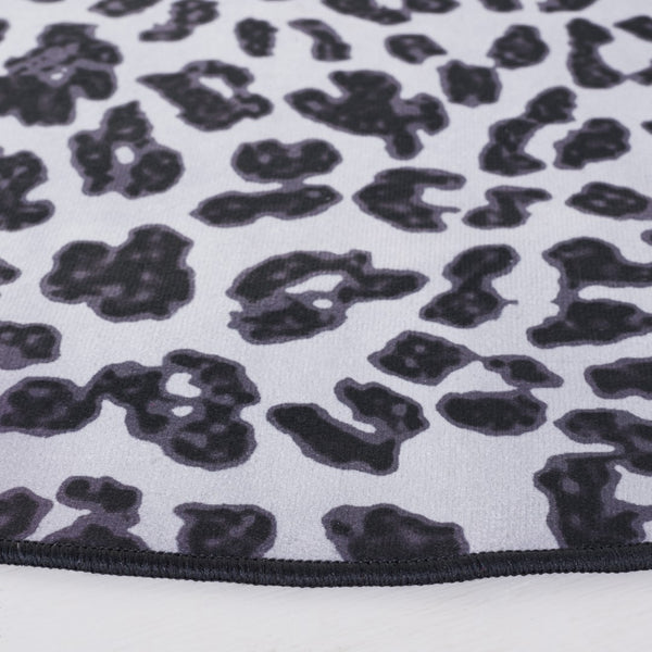 Safavieh Faux Hide 505 M/W S/R Power Loomed  Rug Ivory / Black FAH505A-6R