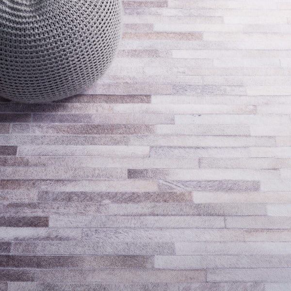 Safavieh Faux Hide 514 M/W S/R Power Loomed  Rug Ivory / Grey FAH514A-9