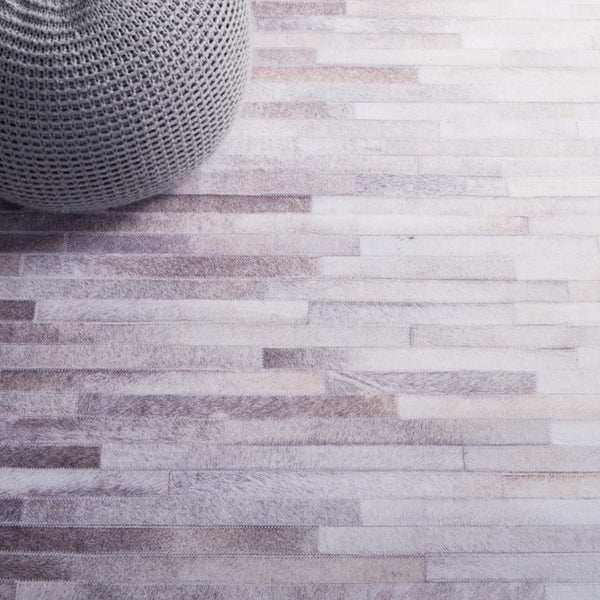 Safavieh Faux Hide 514 M/W S/R Power Loomed  Rug Ivory / Grey FAH514A-5