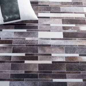 Safavieh Faux Hide 542 M/W S/R Power Loomed  Rug Ivory / Grey FAH542A-9