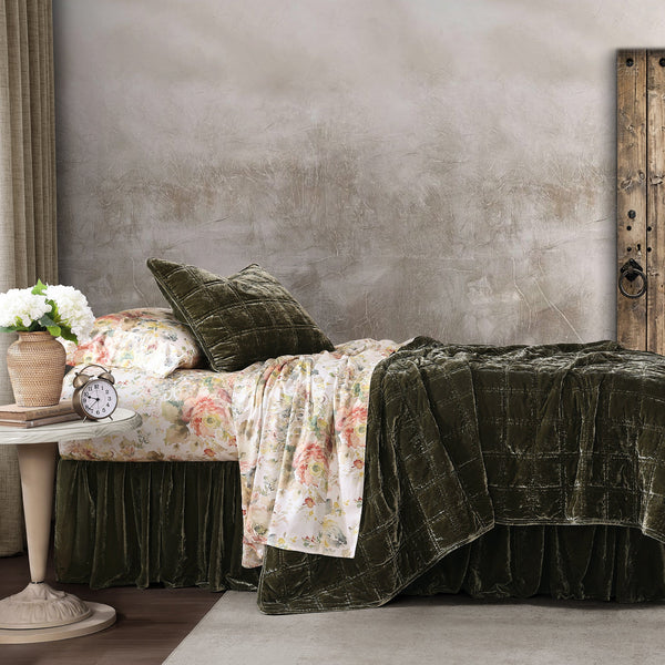 Hiend Accents Stella Faux Silk Double Box Stitch Quilt Set - Luxurious 3 Piece Bedding For Elegant Bedrooms Fern Green Face, 70% Rayon,30% Nylon,Back, 100% Cotton,Fill, 100% Polyester Fb6600-kg-fg