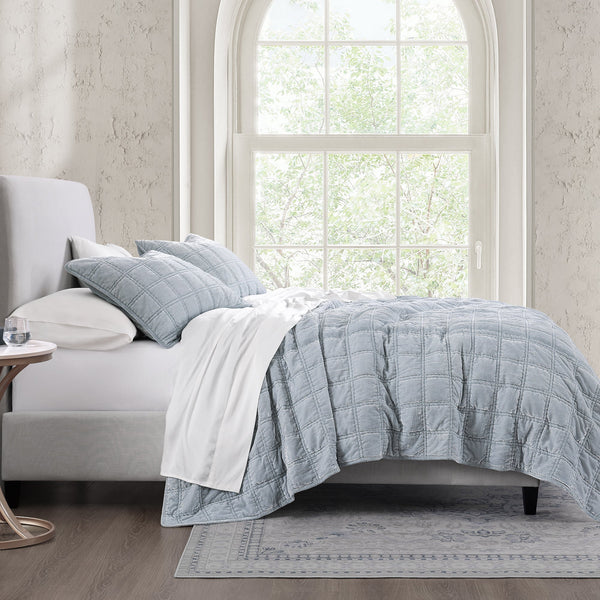 Hiend Accents Stella Faux Silk Double Box Stitch Quilt Set - Luxurious 3 Piece Bedding For Elegant Bedrooms Icy Blue Face And Back, 70% Rayon,30% Nylon,Fill, 100% Polyester Fb6600-qn-ib