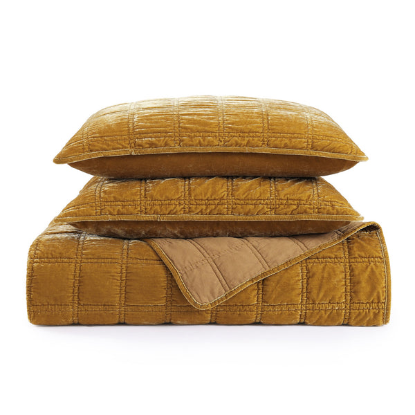 Hiend Accents Stella Faux Silk Double Box Stitch Quilt Set - Luxurious 3 Piece Bedding For Elegant Bedrooms Saffron Face, 70% Rayon,30% Nylon,Back, 100% Cotton,Fill, 100% Polyester Fb6600-kg-sf