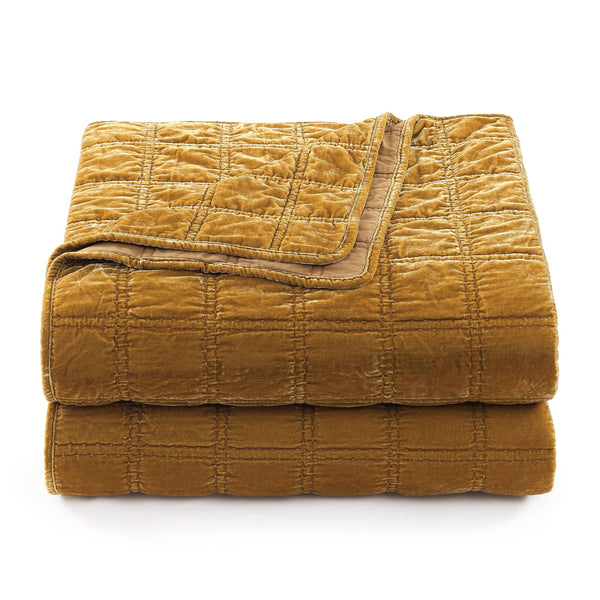 Hiend Accents Stella Faux Silk Double Box Stitch Quilt Set - Luxurious 3 Piece Bedding For Elegant Bedrooms Saffron Face, 70% Rayon,30% Nylon,Back, 100% Cotton,Fill, 100% Polyester Fb6600-kg-sf