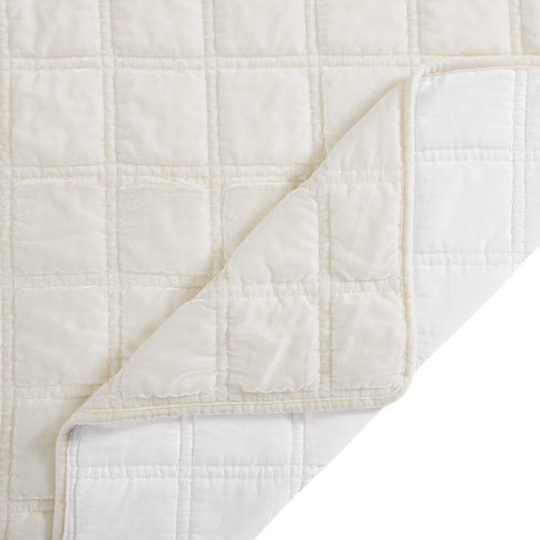 Hiend Accents Stella Faux Silk Double Box Stitch Quilt Set - Luxurious 3 Piece Bedding For Elegant Bedrooms Stone Face, 70% Rayon,30% Nylon,Back, 100% Cotton,Fill, 100% Polyester Fb6600-kg-st