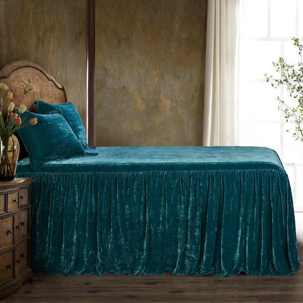 Hiend Accents Stella Faux Silk Velvet Bedspread Set - Luxurious 3-piece Bedding Ensemble For Elegant Bedrooms Teal 70% Rayon,30% Nylon Fb6900-kg-tl