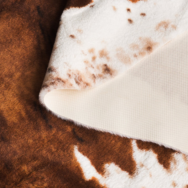 Safavieh Faux Cowhide Area Rug - Stylish Brown & Ivory Hide Design, Slip-resistant, 4'7" X 5'3" For Home Decor Brown ,Ivory Polyester And Natural Latex Fch377t-4