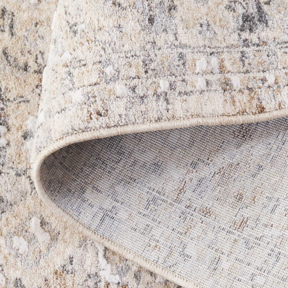 Safavieh Finley Elegant Runner Rug - Timeless Turkish Design For Hallways And Foyers, Soft & Stylish Touch Grey ,Beige Polyester Fin308f-5