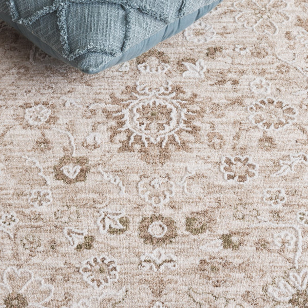 Safavieh Finley Elegant Runner Rug In Grey And Beige - Traditional Charm For Hallways & Narrow Spaces Green ,Beige Polyester Fin316y-4