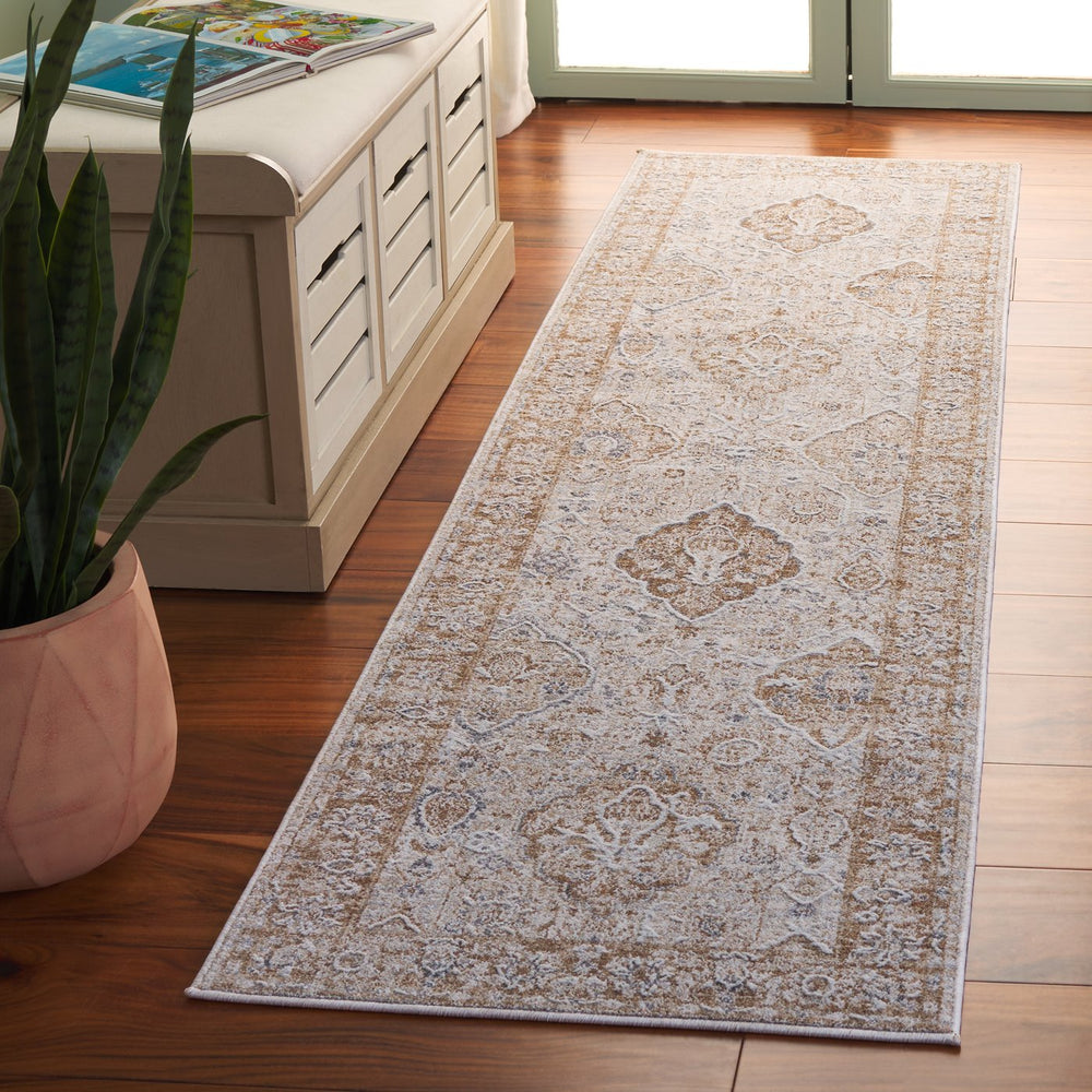 Safavieh Finley Elegant Runner Rug - Stylish Power Loomed Design For Hallways, Traditional & Modern Spaces Brown ,Grey Polyester Fin318t-28