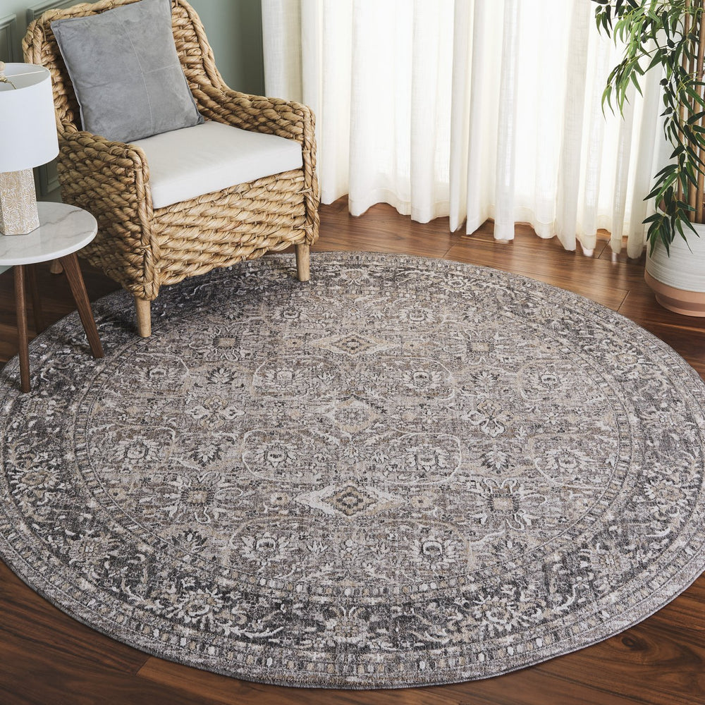 Safavieh Finley Elegant Hallway Runner Rug – Stylish Grey Tones For Classic And Modern Interiors, 8 Feet Long Grey ,Light Grey Polyester Fin320f-7r