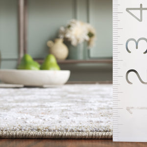 Safavieh Finley Area Rug - Elegant Runner In Calming Green And Beige For Hallways And Narrow Spaces Green ,Beige Polyester Fin326y-5